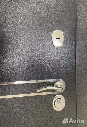Дверь входная в квартиру, мдф, 2 замка