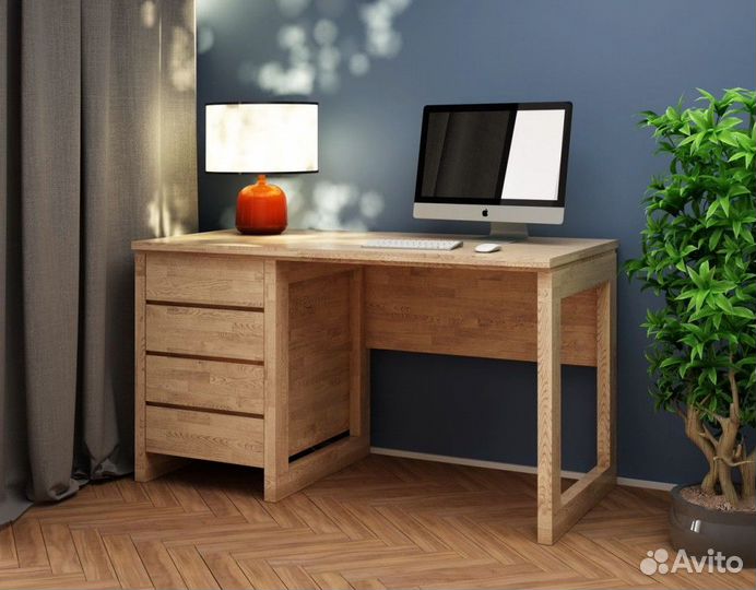 Компьютерный стол из массива дерева