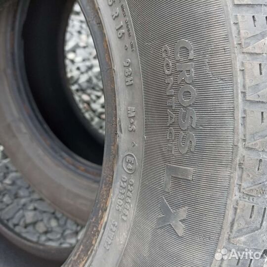 Continental CrossContact LX25 215/65 R16
