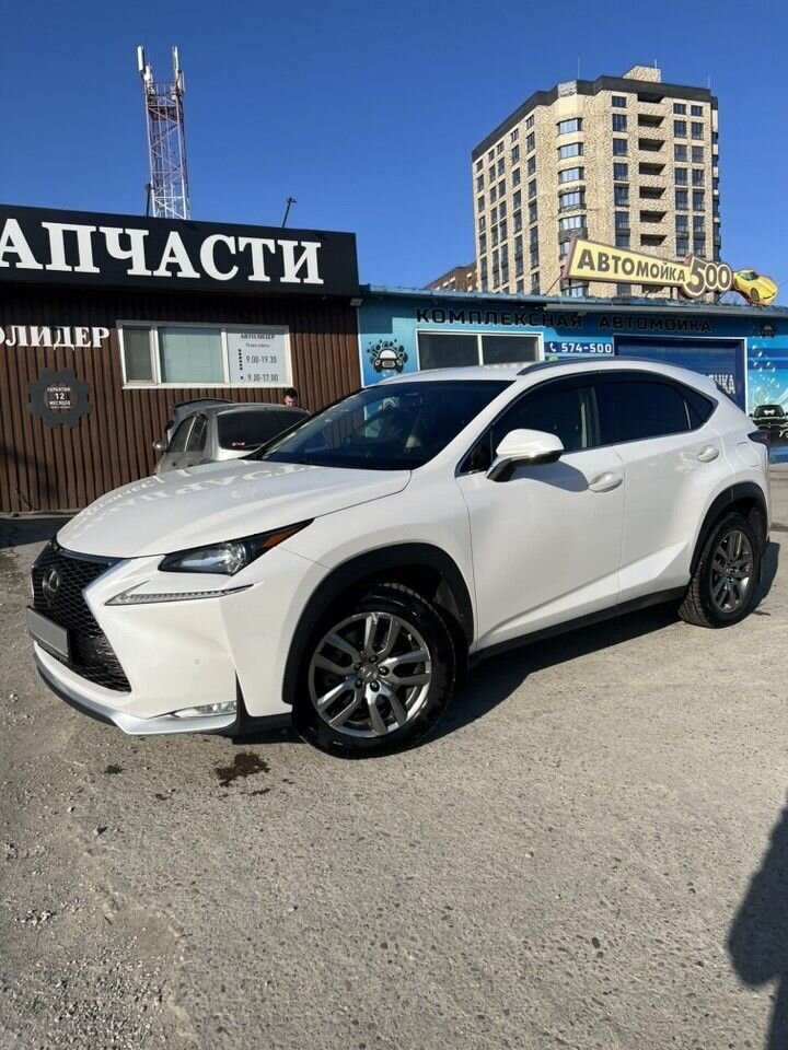 Lexus NX: фото владельца