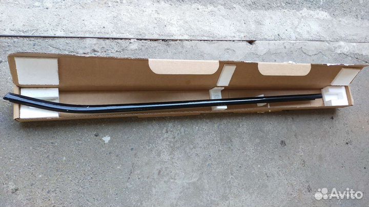 Молдинг стекла бмв х5