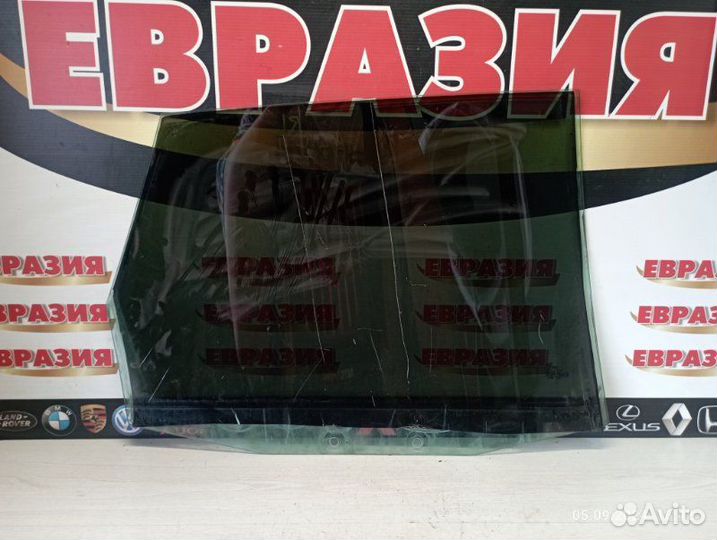 Стекло двери заднее левое Audi A3 8L 2001