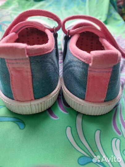 Сандали, кеды, босоножки