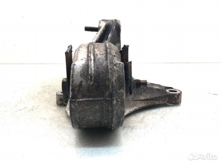 Кронштейн полуоси Peugeot 206 2.0 HDI 2001