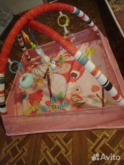 Дуга с игрушками