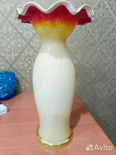 Ваза Красный Май сульфидное стекло СССР