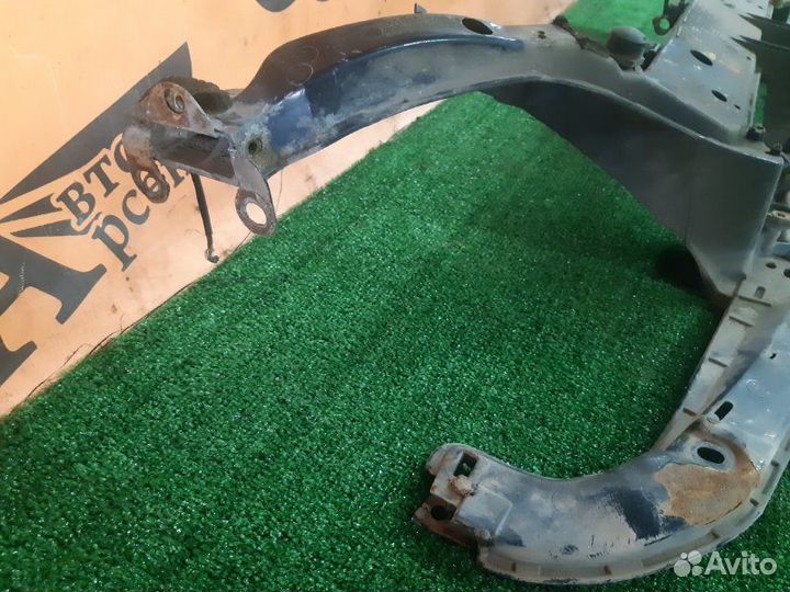 Панель передняя монтажная (телевизор) Ford Focus