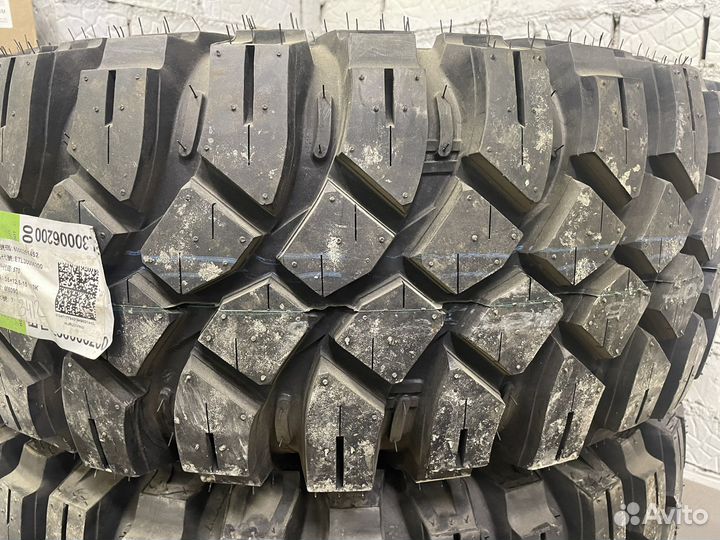 Maxxis M8090 Creepy Crawler 12.5/35 R15 113K