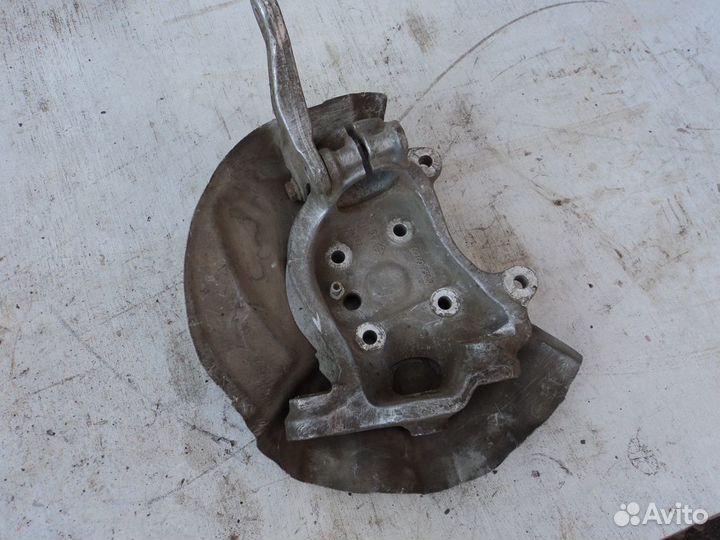 Кулак поворотный передний правый BMW E60 E 60