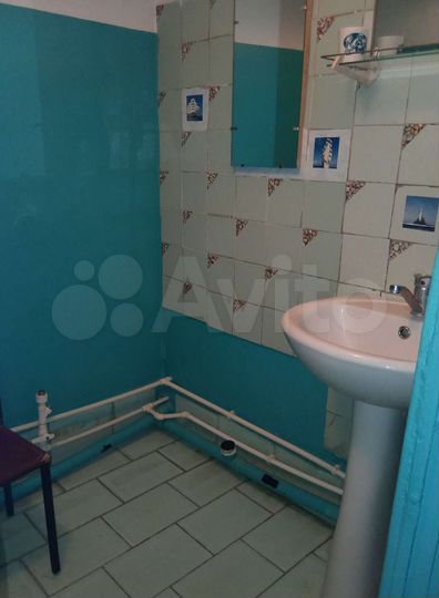 Комната 10,7 м² в 5-к., 2/5 эт.