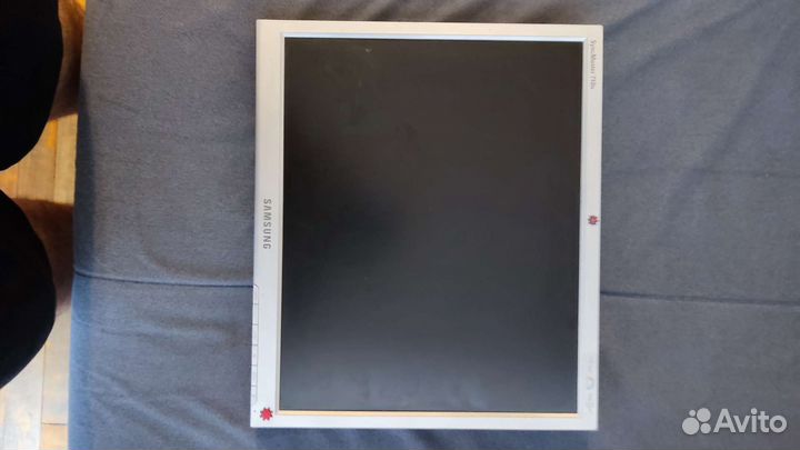 Монитор Samsung
