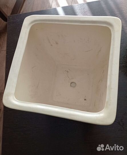 Керамический большой горшок для цветов