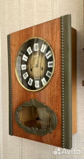 Настенные часы с боем Янтарь, СССР