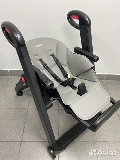 Стульчик для кормления Luxmom B2