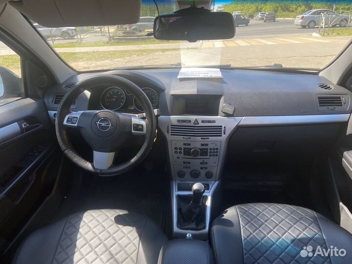 Opel Astra 1.6 МТ, 2011, 182 000 км