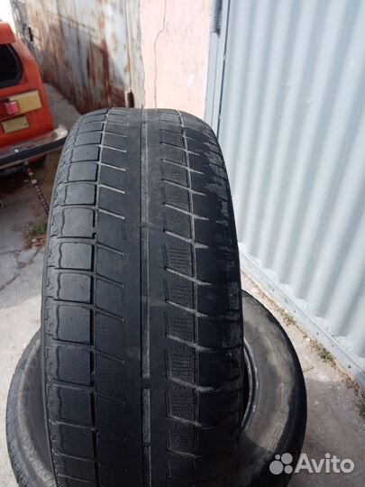 Bridgestone Blizzak Ice 205/55 R16