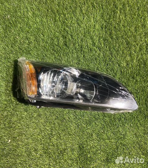 Фара правая для Ford Focus 2 1456965