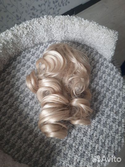 Хвост шиньон на крабе