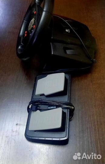 Игровой руль с педалями logitech