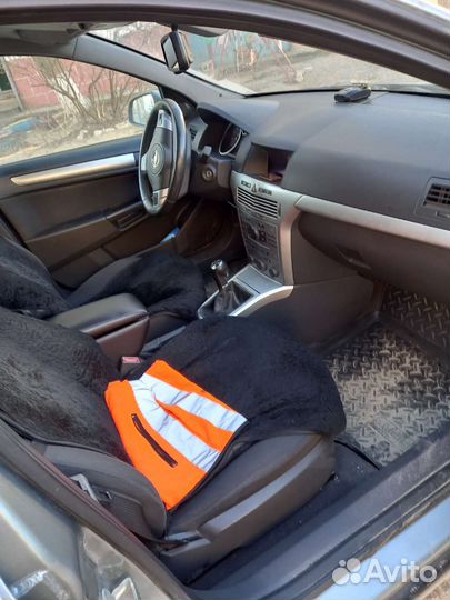 Opel Astra 1.6 МТ, 2011, 130 000 км