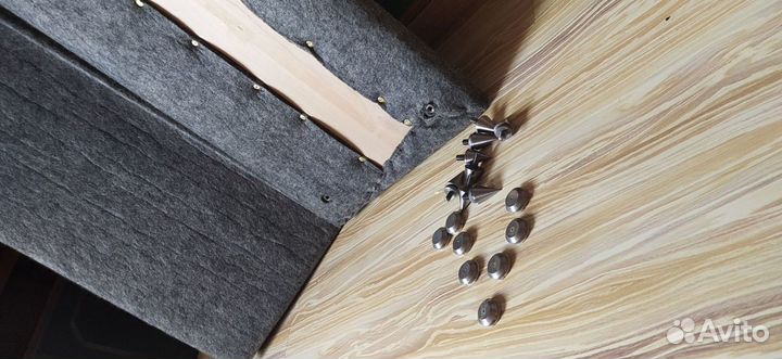 Подставки под акустику на шипах