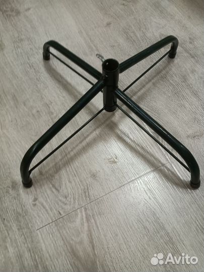 Подставка под елку