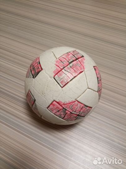 Футбольный мяч adidas telstar