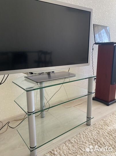 Стеклянная тумба