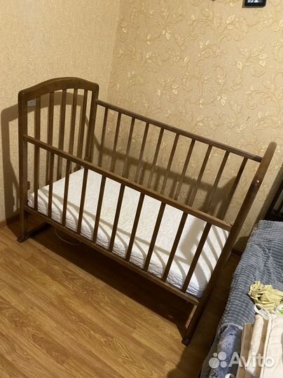 Детская кроватка