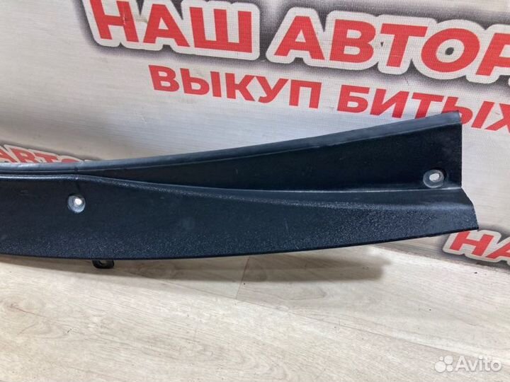 Жабо правое LADA Granta седан 2014