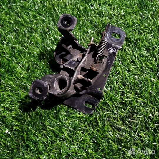 Замок капота Ауди a4 б5