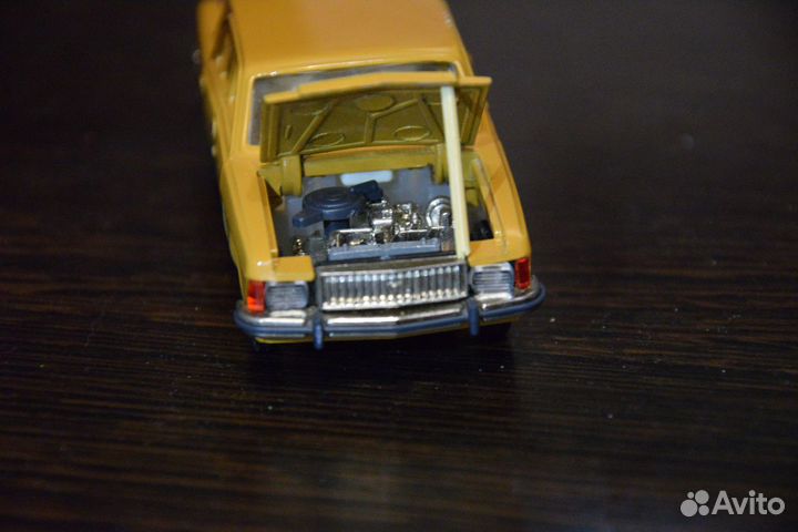 Газ 3102 охра, такси