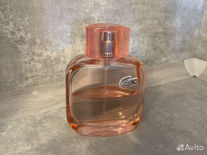 Туалетная вода lacoste l.12.12 pour elle sparkling