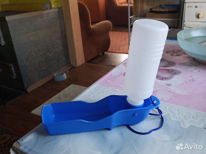 Поилка для собак дорожная