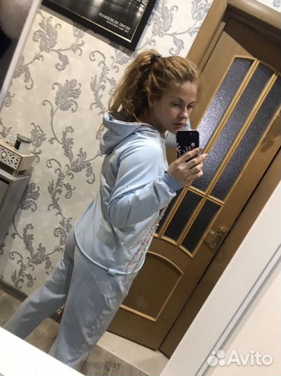 Спортивный костюм женский