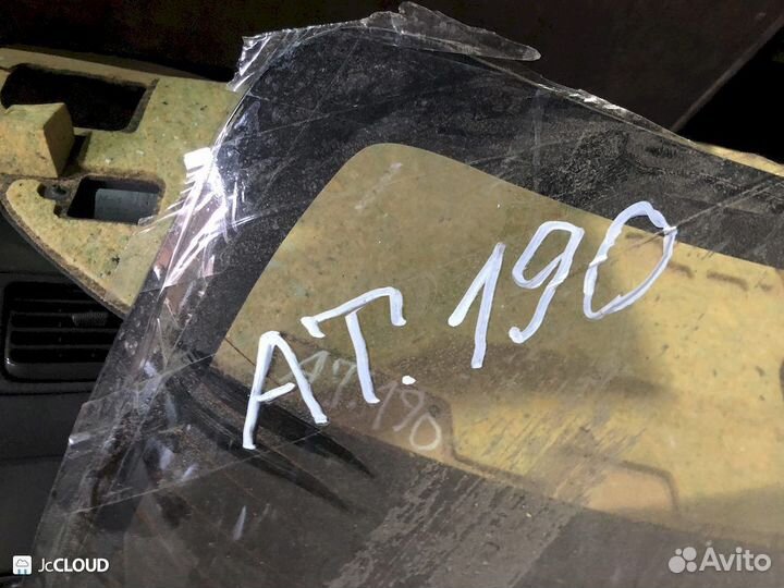 Заднее стекло на toyota carina AT190 4AFE