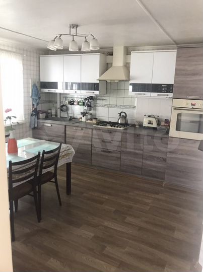 Дом 180 м² на участке 5,5 сот.