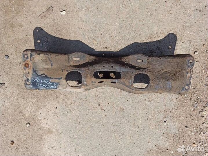 Подрамник передний Subaru Legacy B10 EJ22 2200CC