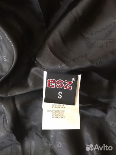 Ветровка новая фирмы «Еssenza” из чёрной плащевки