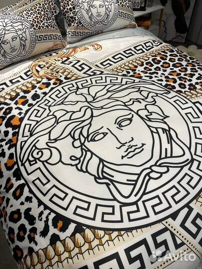 Белье постельное от Versace