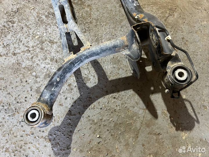 Задний подрамник VW Passat B6