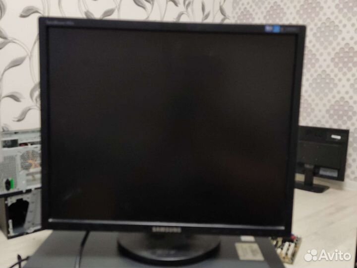 Офисные мониторы