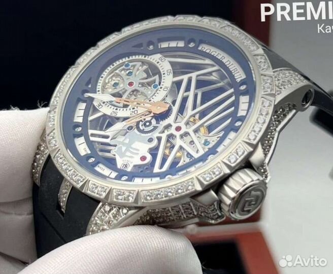 Часы Roger Dubuis