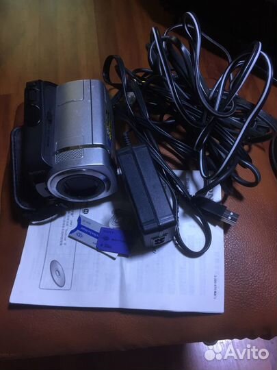 Видеокамера Sony DCR-SR46