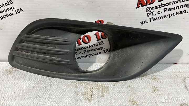 Накладка, заглушка, облицовка птф правая Focus 2