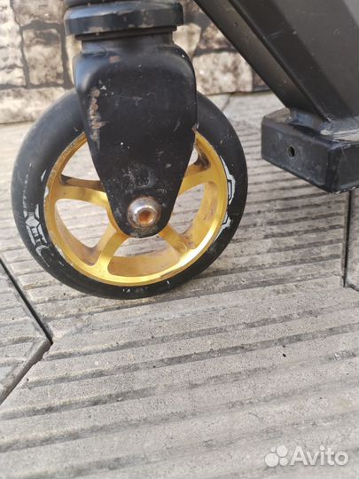 Трюковой самокат