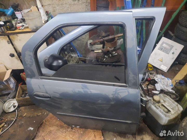 Двери на renault logan 1