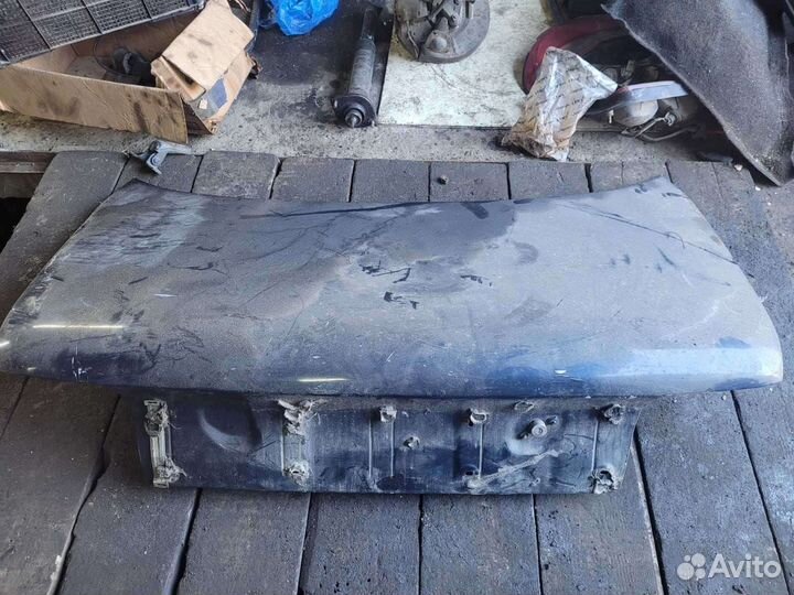 Крышка багажника на тойоту Карину 190