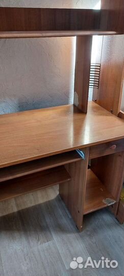 Компьютерный стол