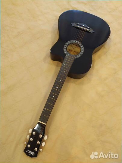 Акустическая гитара для начинающих